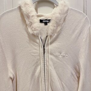 BCBG Max Azria White Sweatshirt with fur